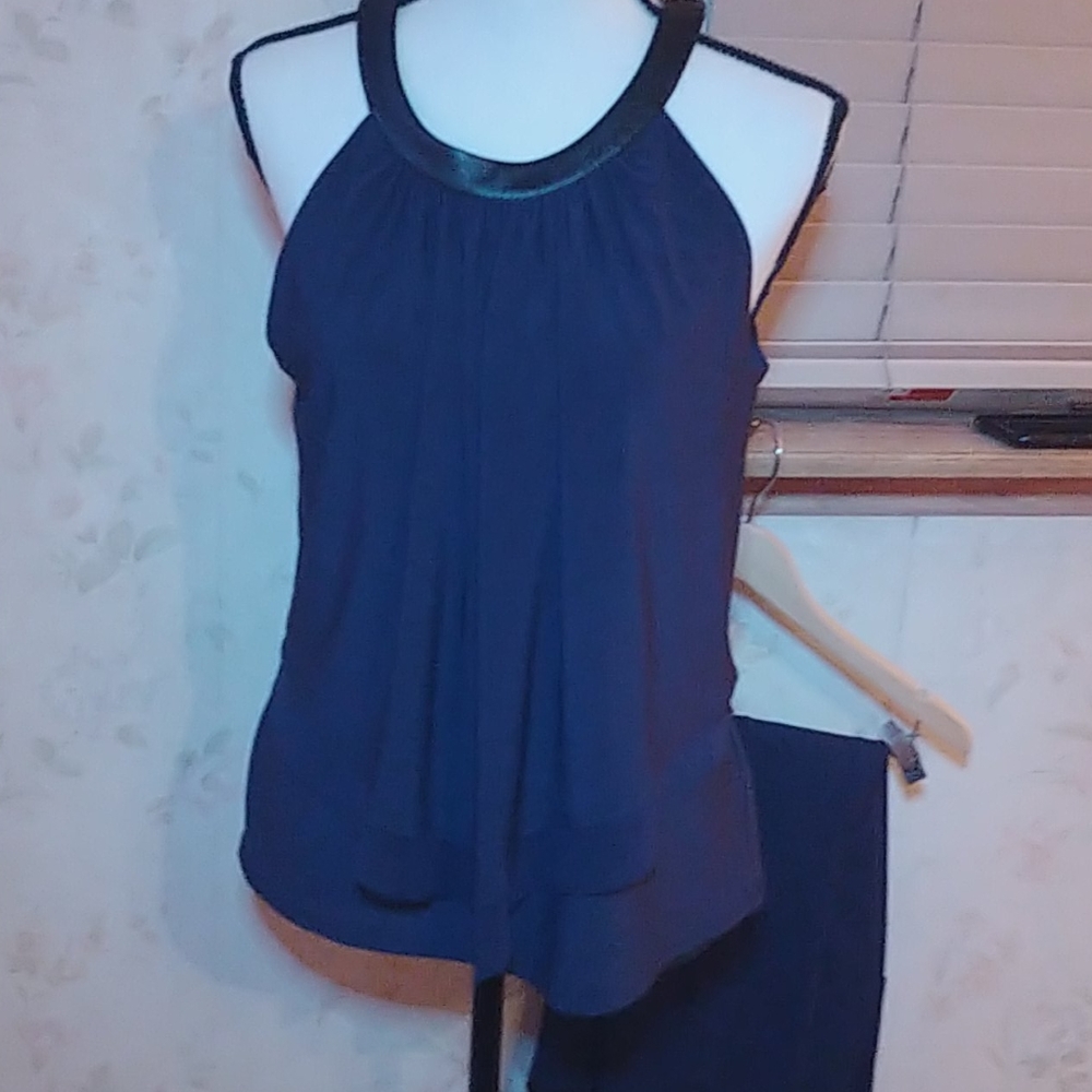💥WHBM💥 sleeveless top faux detail around neck